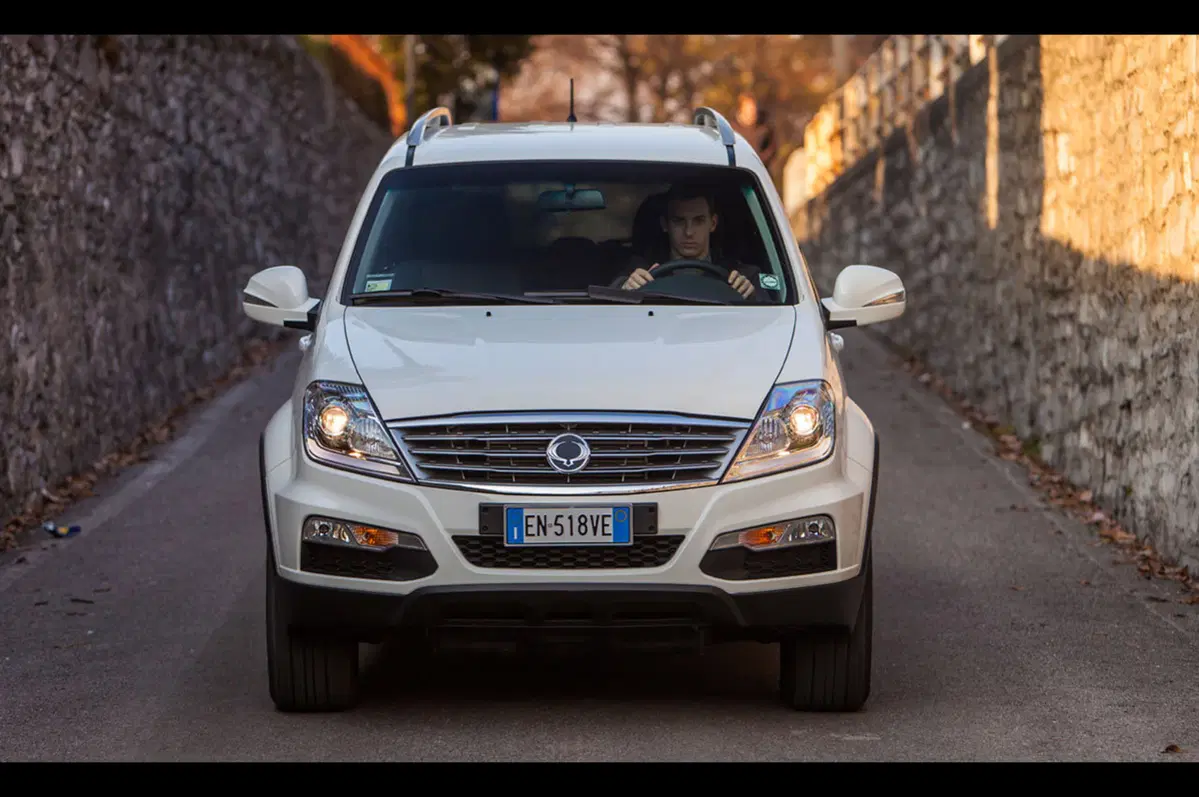 Ssangyong Rexton W (2013-17) (14)