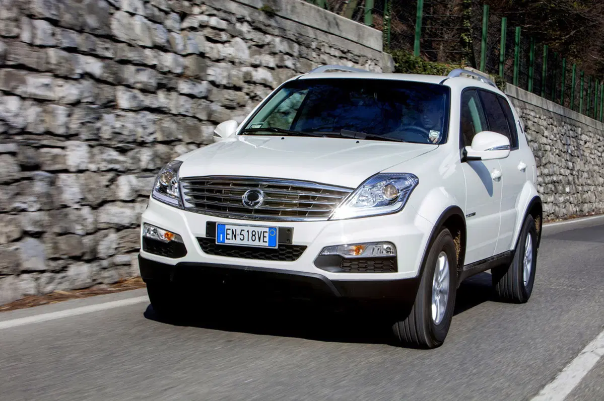 Ssangyong Rexton W (2013-17) (27)
