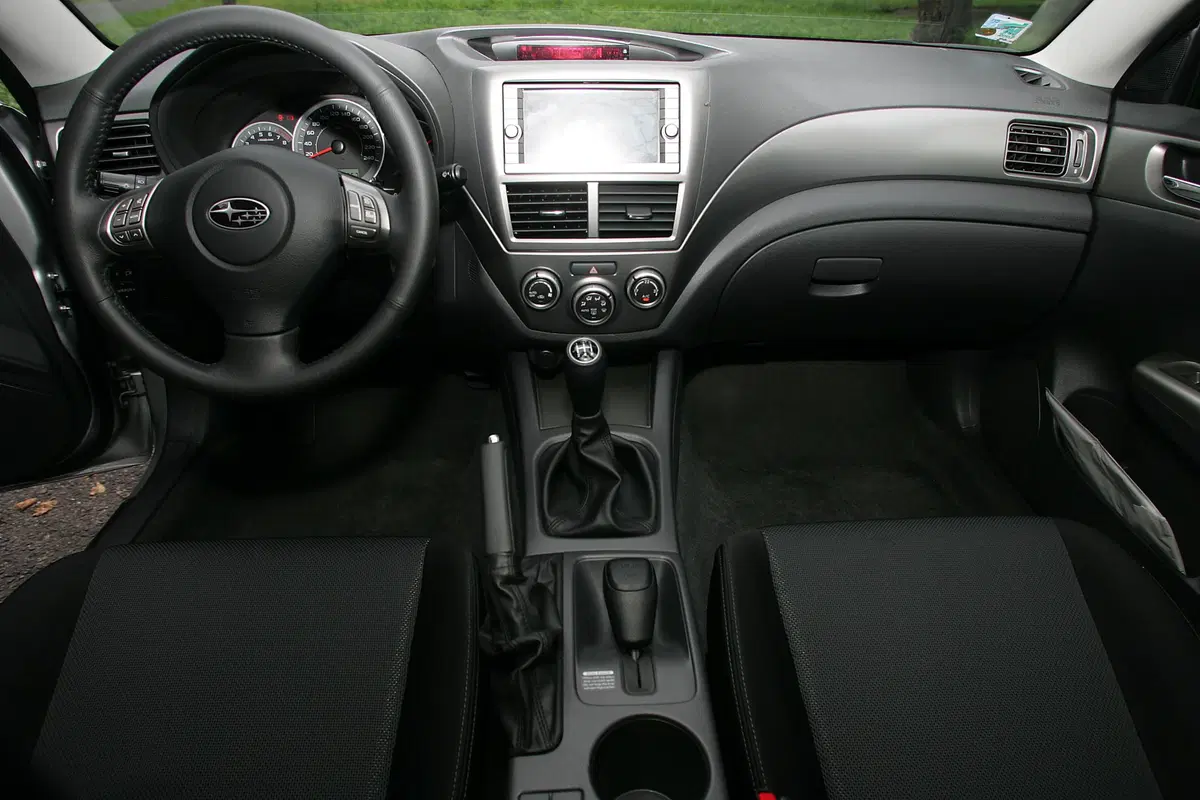 Subaru Impreza XV 2.0R Trend (13)