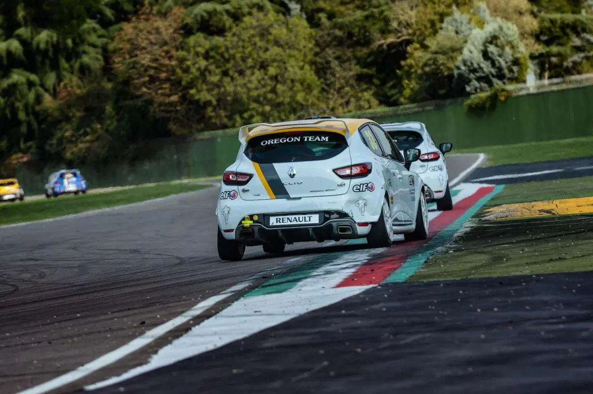 Renault Clio Cup 2017: che gara ad Imola per #Masterpilot  (4)