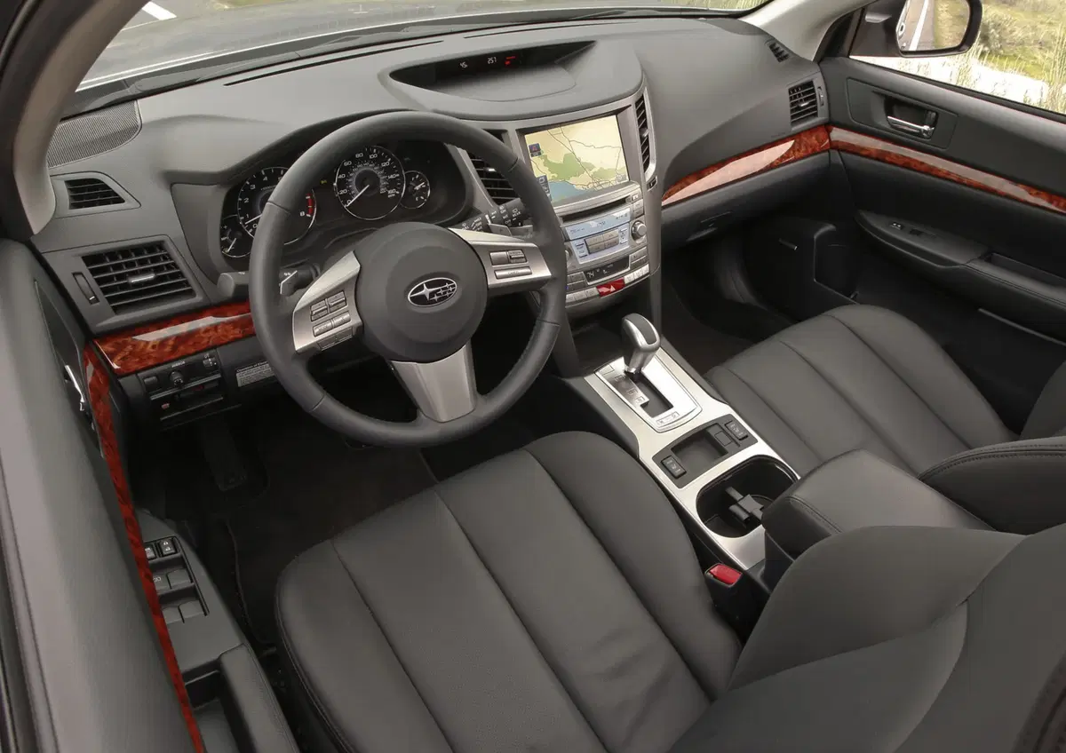 Subaru Outback 2.0D VC (9)