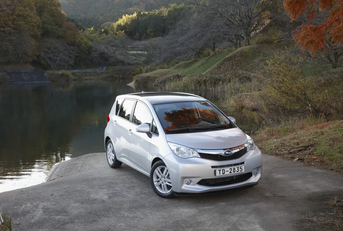 Subaru Trezia 1.3i-L 6MT Trend (3)