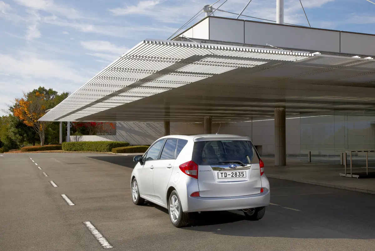 Subaru Trezia 1.3i-L 6MT Trend (7)