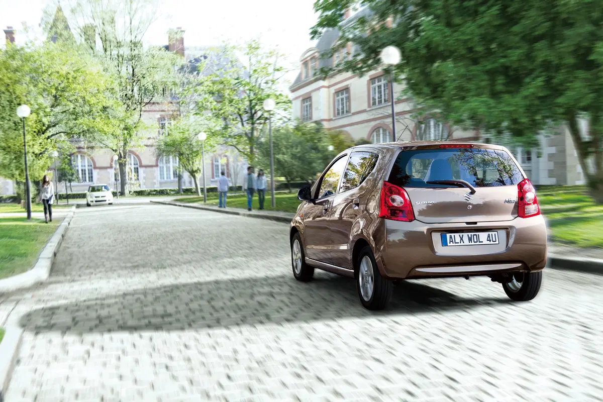 Suzuki Alto 1.0 VVT L (8)