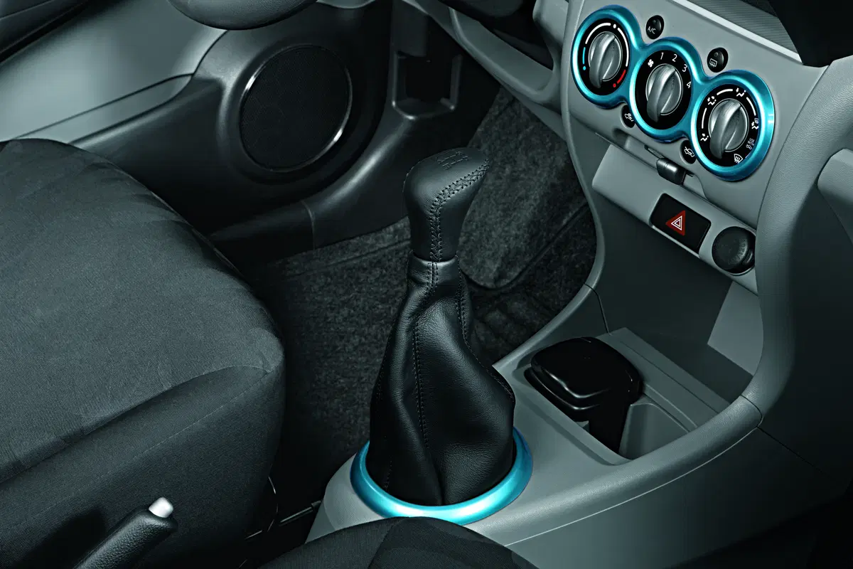Suzuki Alto 1.0 VVT L (13)