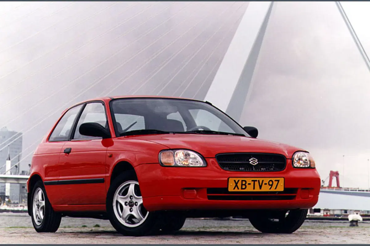 Suzuki Baleno (1995-02) (3)