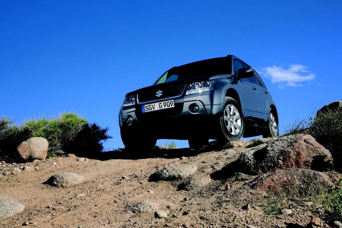 Suzuki Grand Vitara (2005-15) (7)