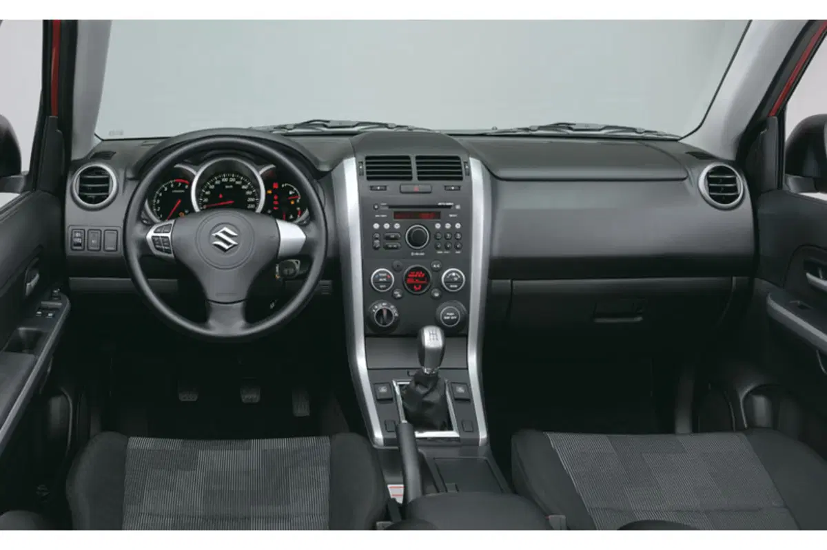 Suzuki Grand Vitara (2005-15) (16)