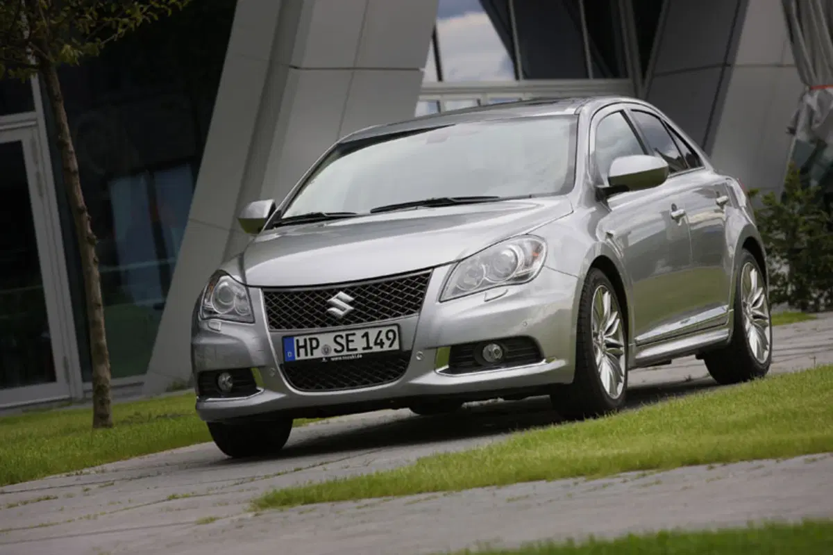 Suzuki Kizashi (2013-14) (5)