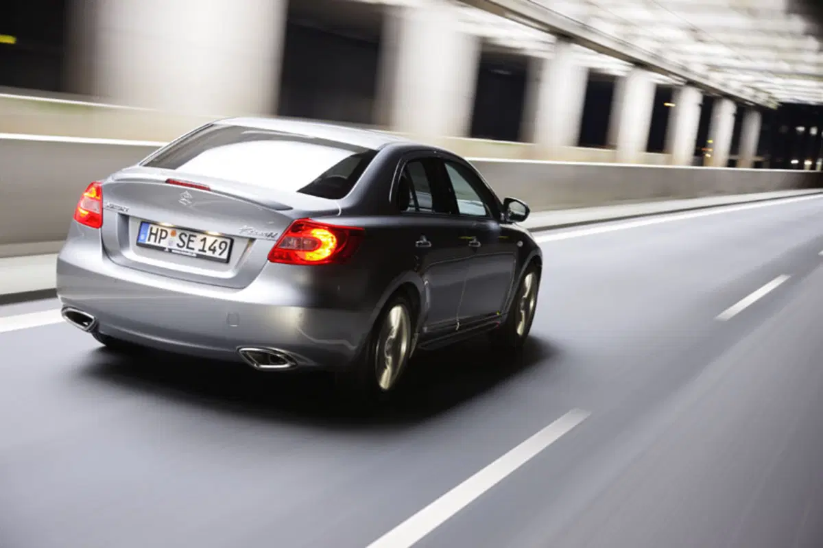 Suzuki Kizashi (2013-14) (6)