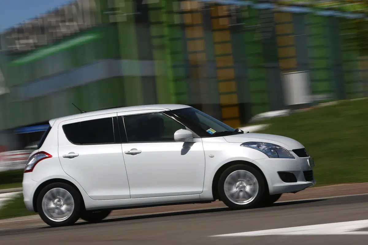Suzuki Swift 1.3 DDiS 5 porte GL (18)