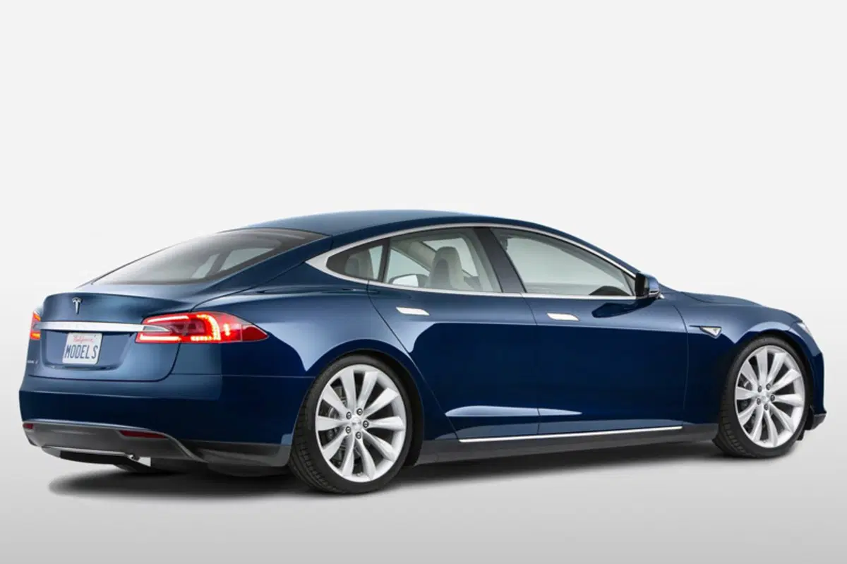Tesla Model S (23)