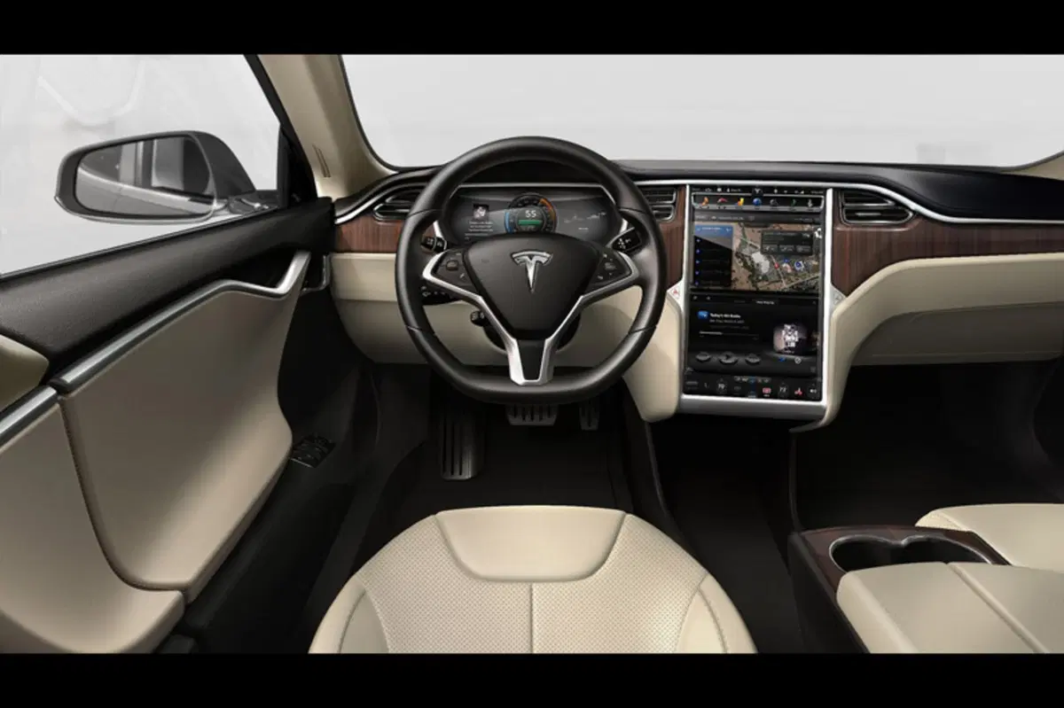 Tesla Model S (28)