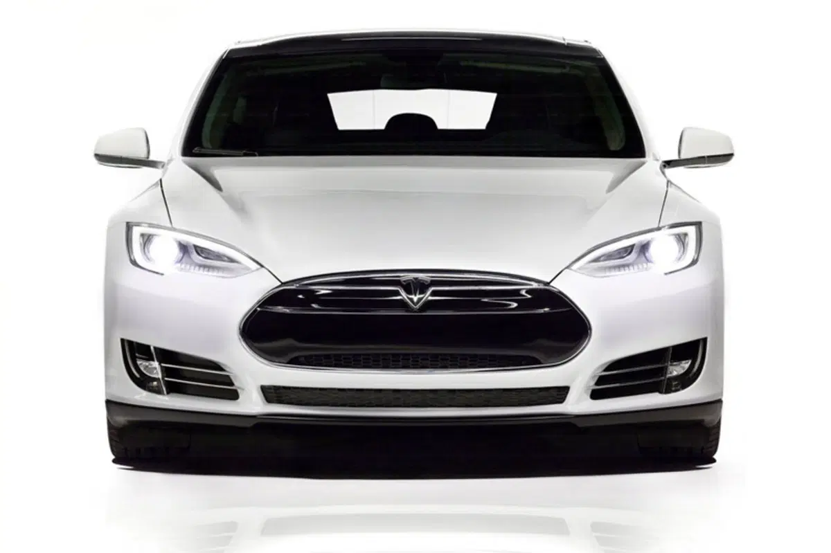 Tesla Model S (20)