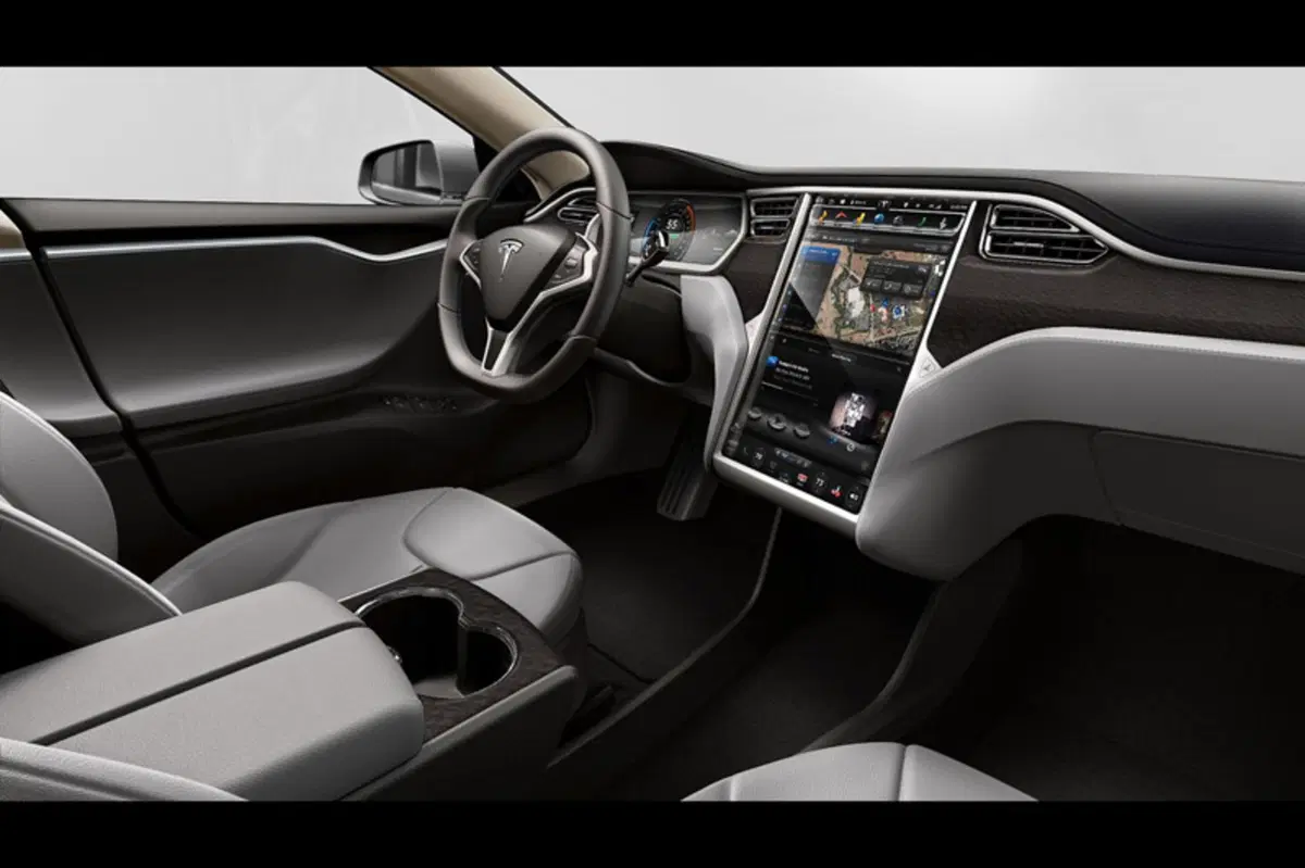 Tesla Model S (31)