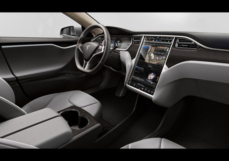 Tesla Model S (2013-->>) (31)