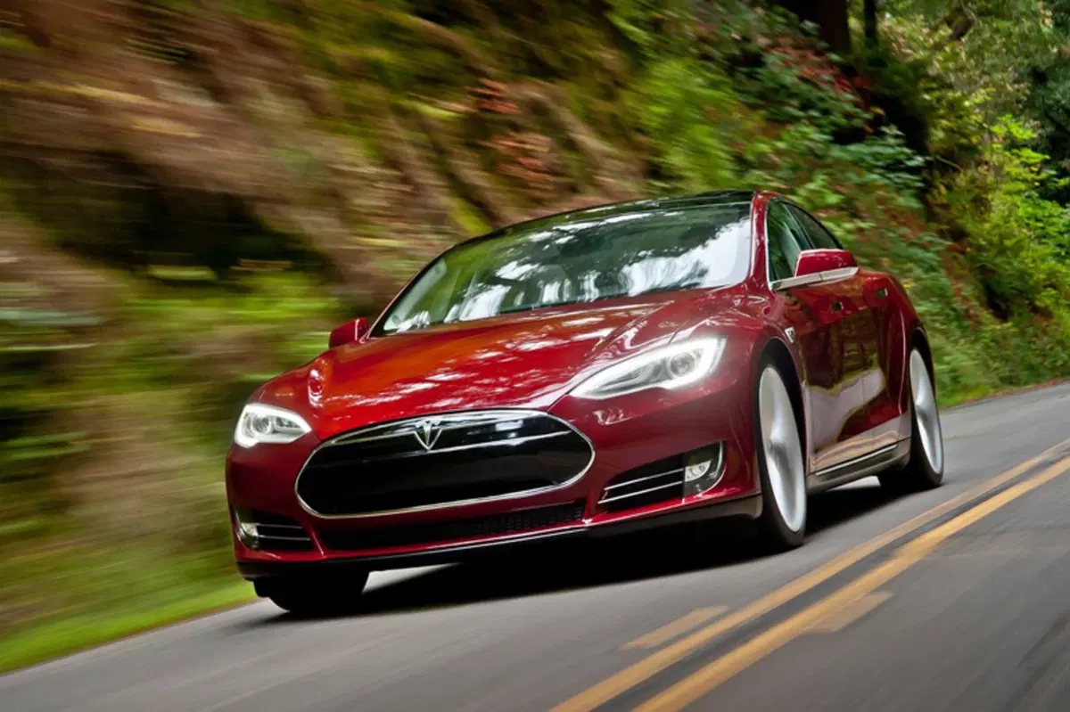 Tesla Model S (45)