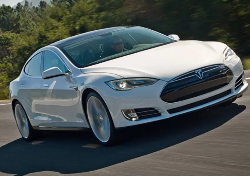 Tesla Model S (18)