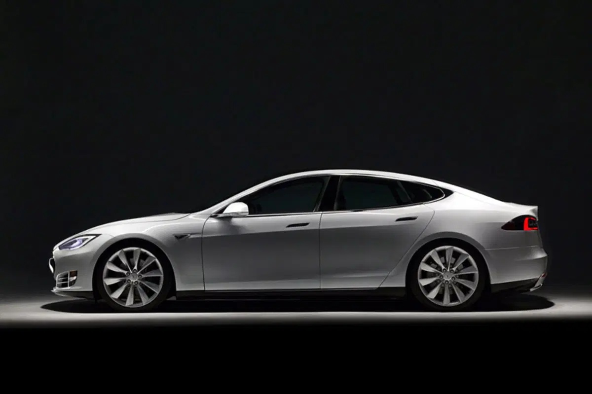 Tesla Model S (19)