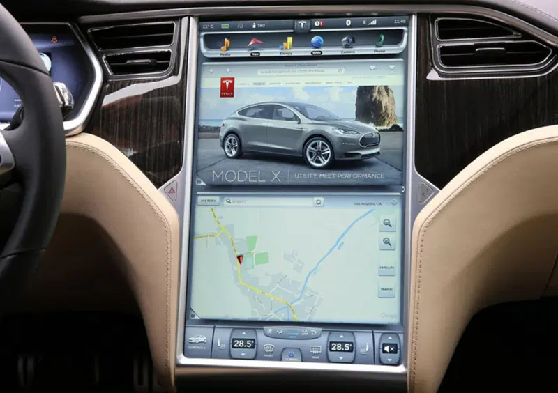 Tesla Model S (32)