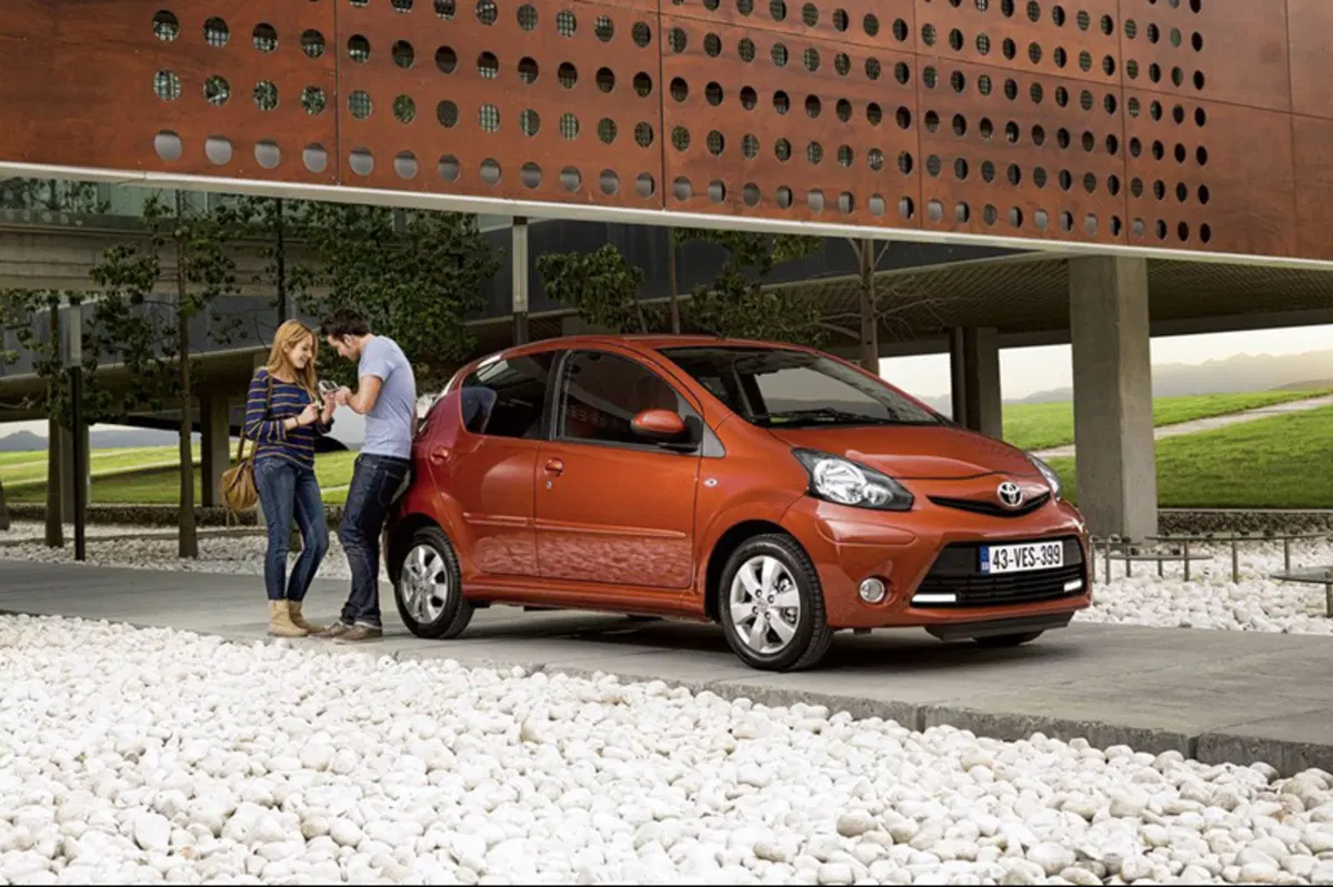 Toyota Aygo 1.0 12V VVT-i 5 porte Active (6)