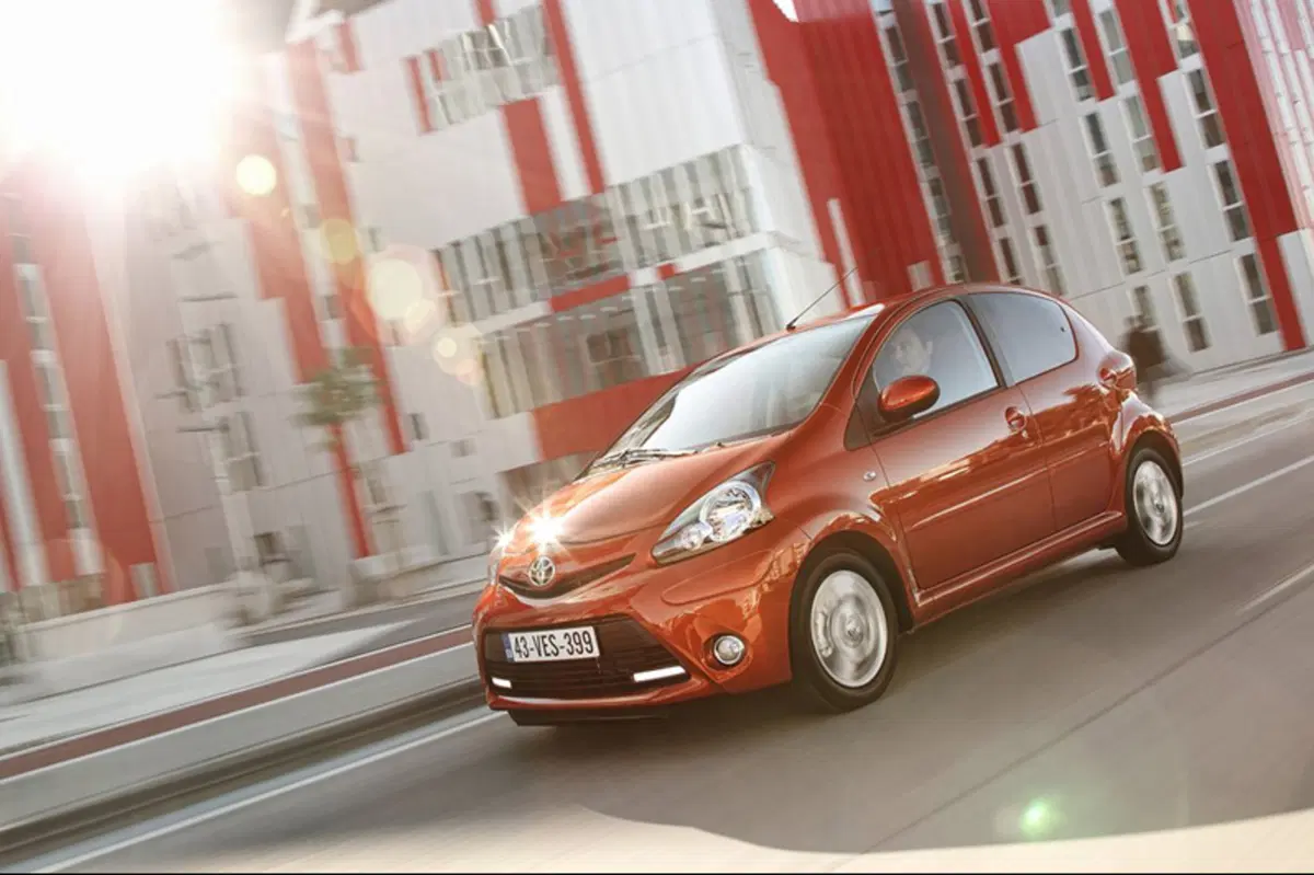 Toyota Aygo 1.0 12V VVT-i 5 porte Active (8)