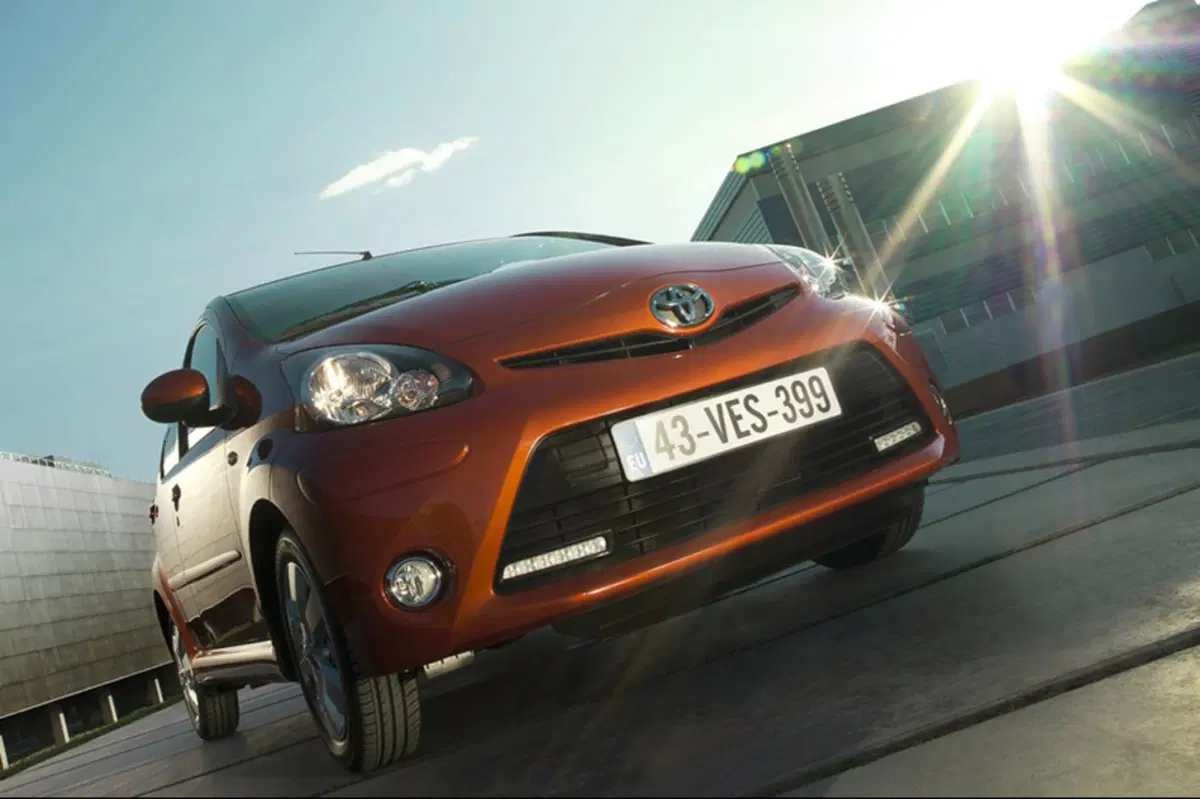 Toyota Aygo 1.0 12V VVT-i 5 porte Active (9)