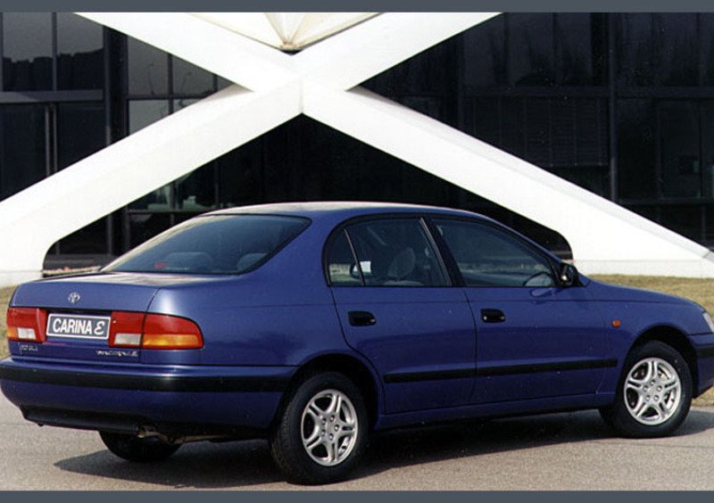 Toyota Carina (1992-98) (2)