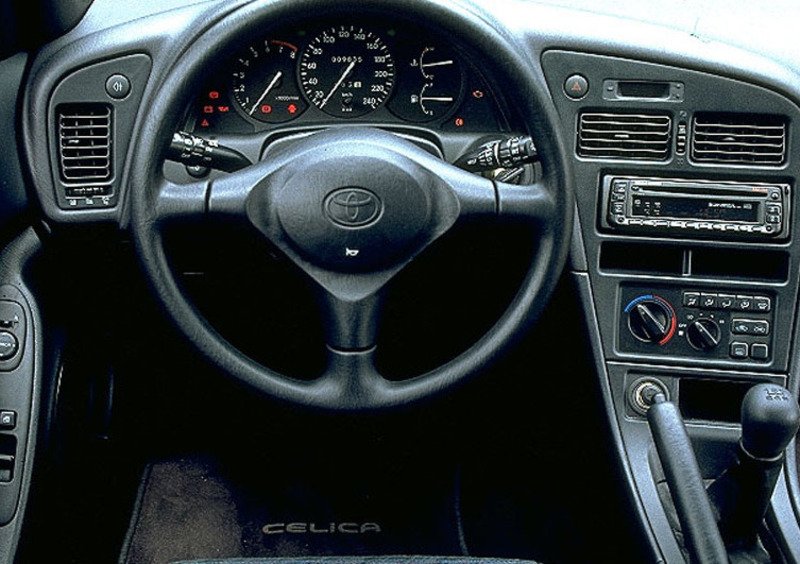 Toyota Celica Coupé (1994-99) (6)