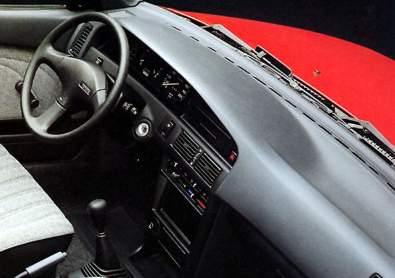 Toyota Corolla (1988-92) (4)