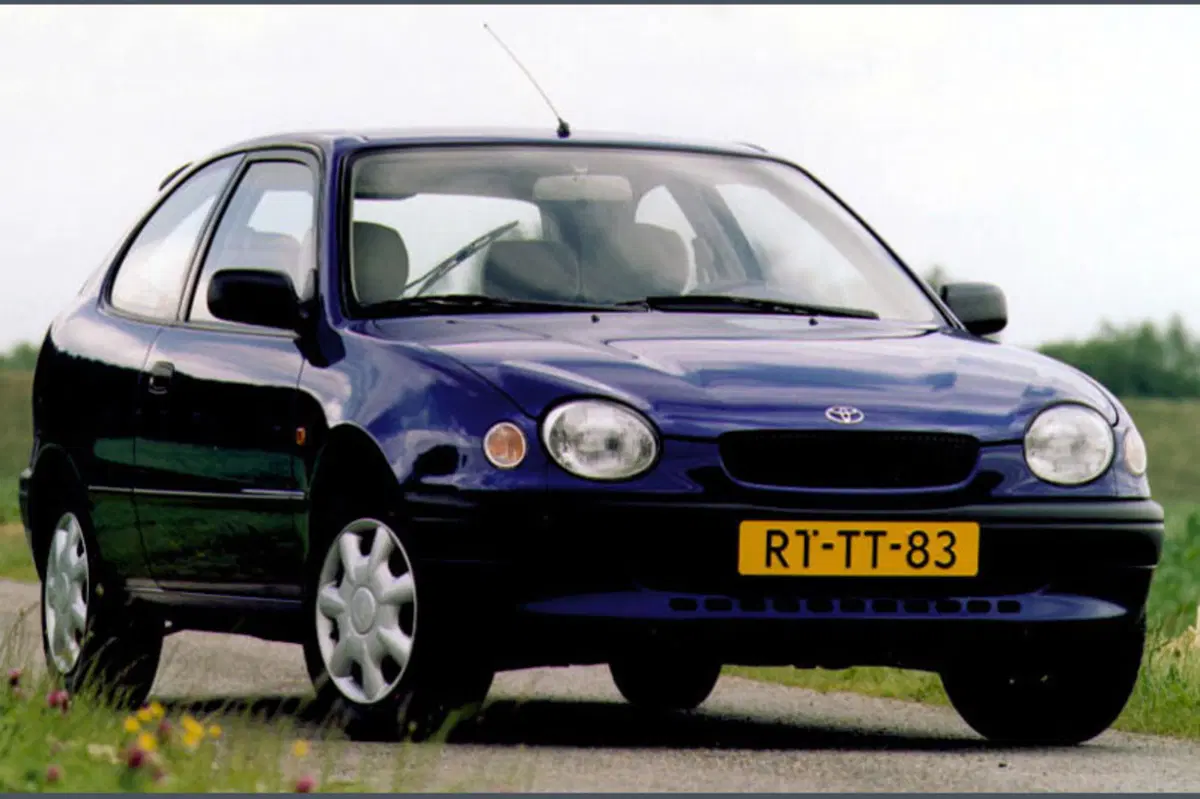 Toyota Corolla (1997-01) (2)