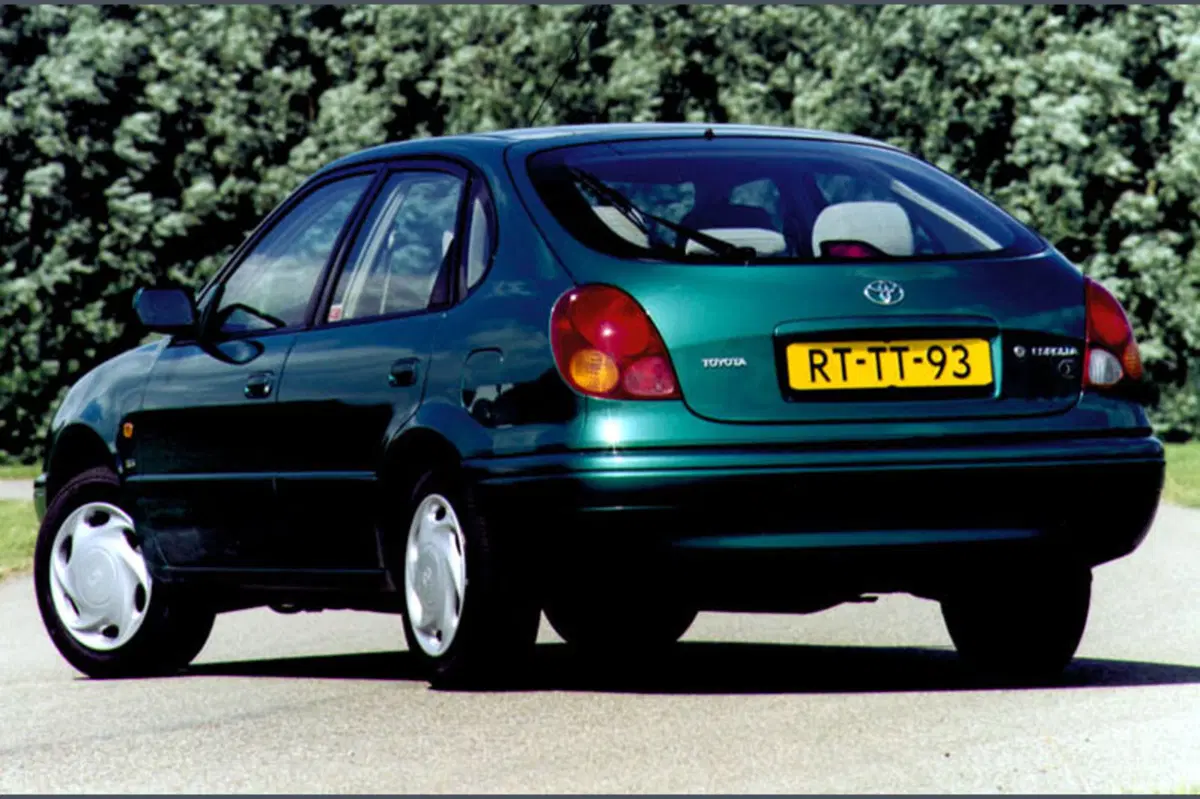 Toyota Corolla (1997-01) (4)