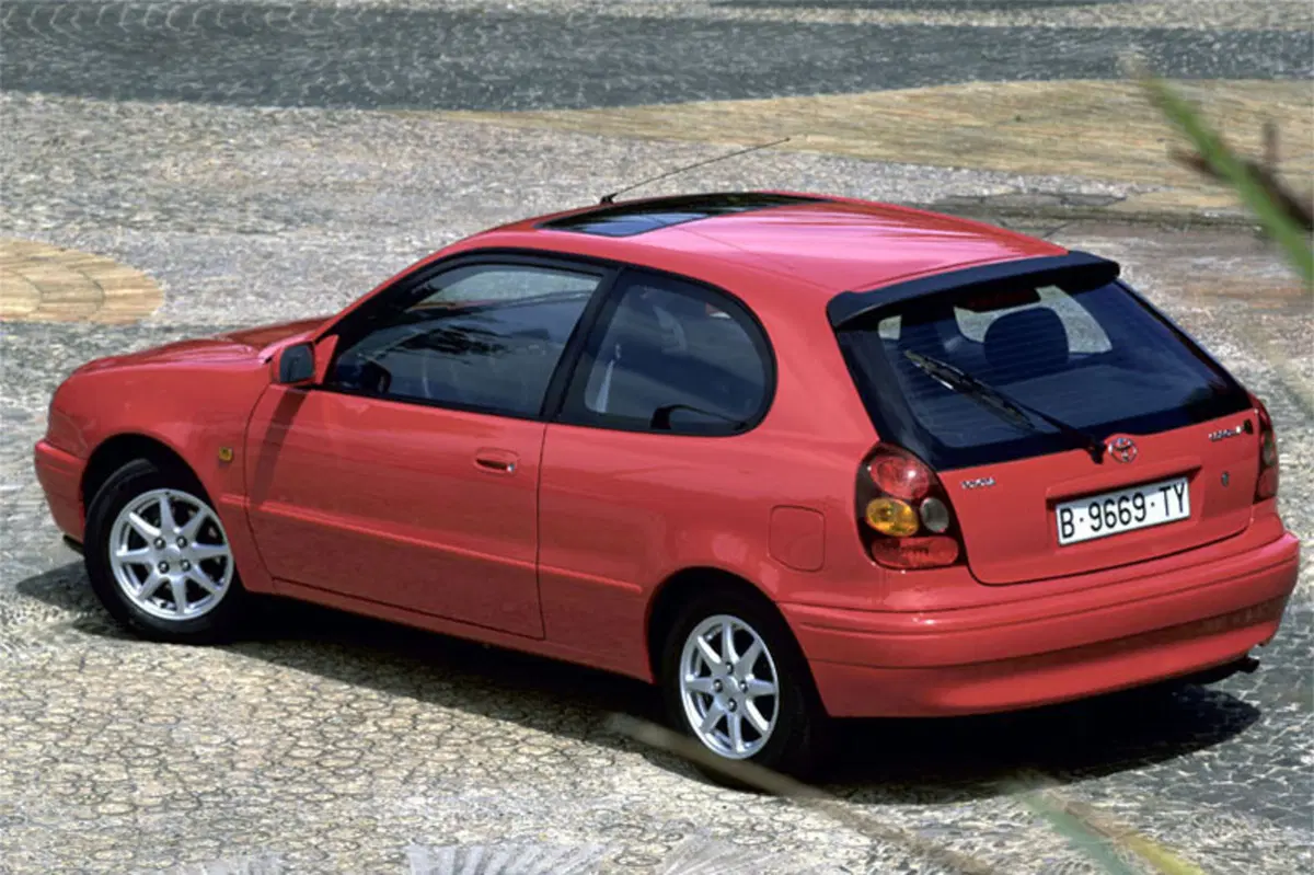 Toyota Corolla (1997-01) (7)
