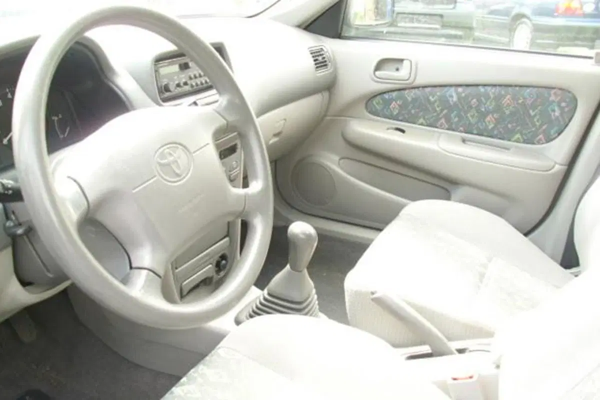 Toyota Corolla Station Wagon (1993-01) (7)