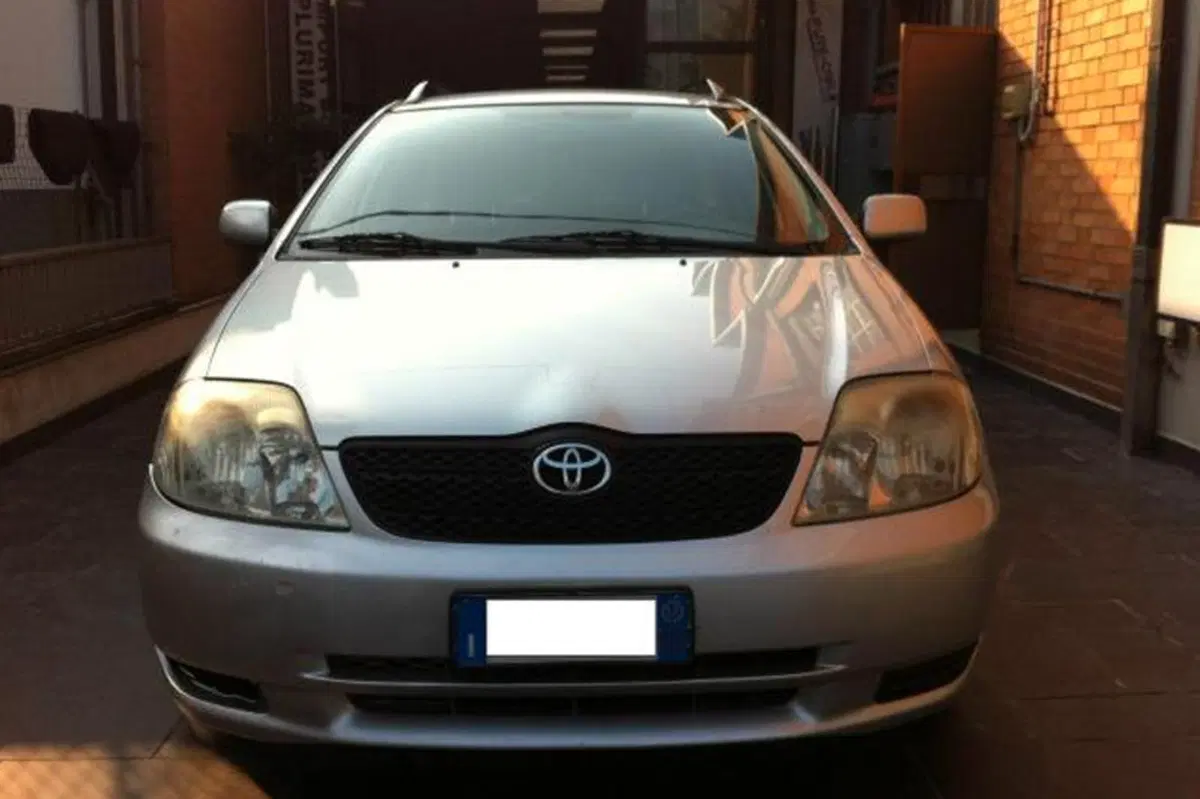 Toyota Corolla Station Wagon (2001-04) (2)