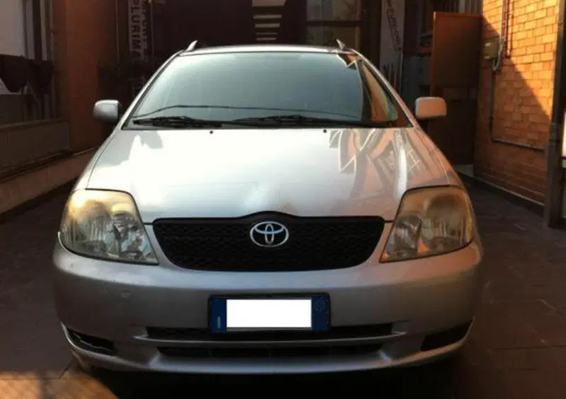 Toyota Corolla Station Wagon (2001-04) (2)