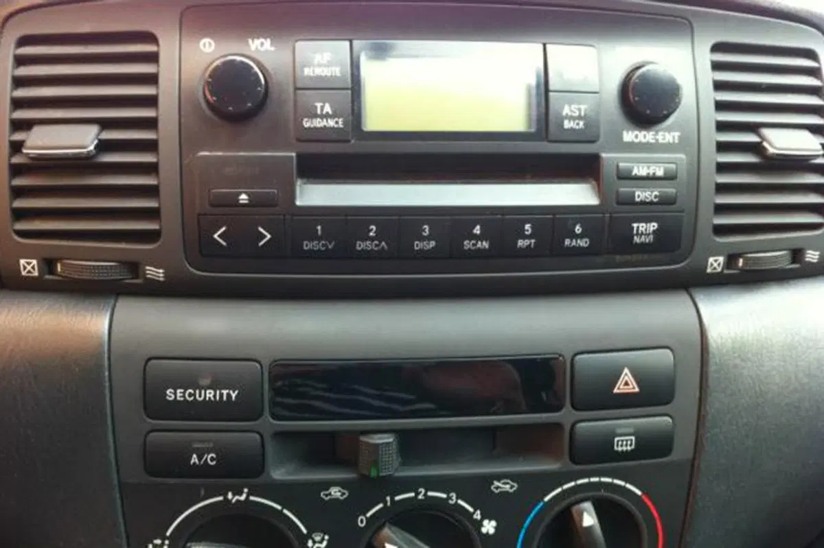 Toyota Corolla Station Wagon (2001-04) (10)