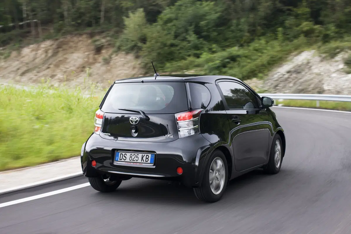 Toyota iQ (2008-14) (8)