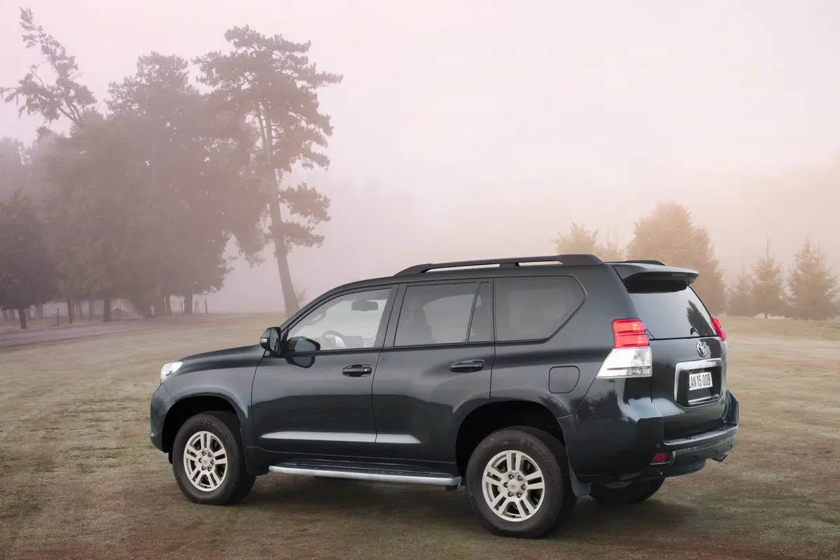 Toyota Land Cruiser 2.8 D4-D A/T 3 porte Lounge+ (27)