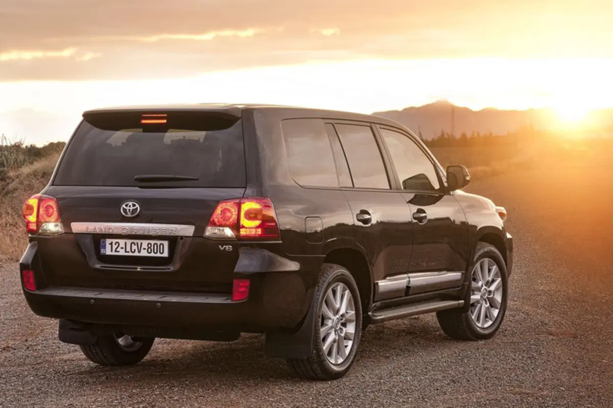 Toyota Land Cruiser V8 (2008-15) (4)