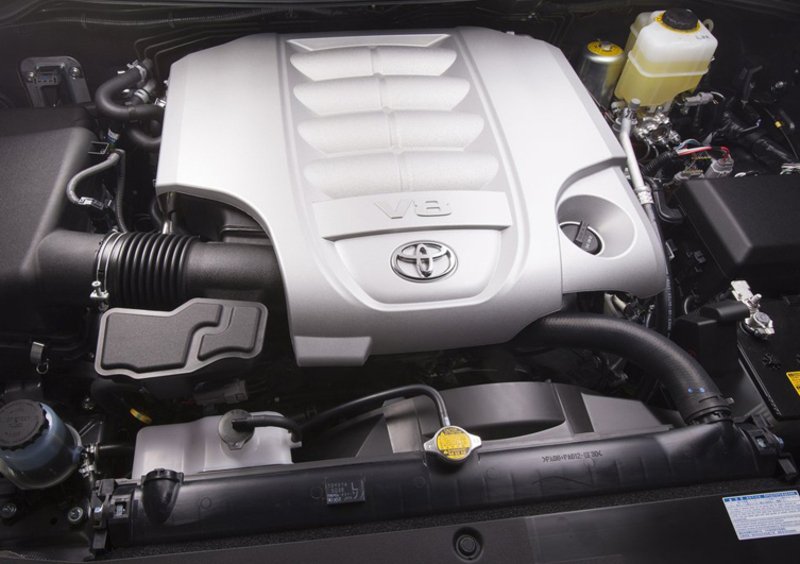 Toyota Land Cruiser V8 (2008-15) (7)