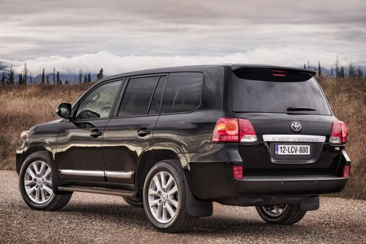 Toyota Land Cruiser V8 (2008-15) (18)