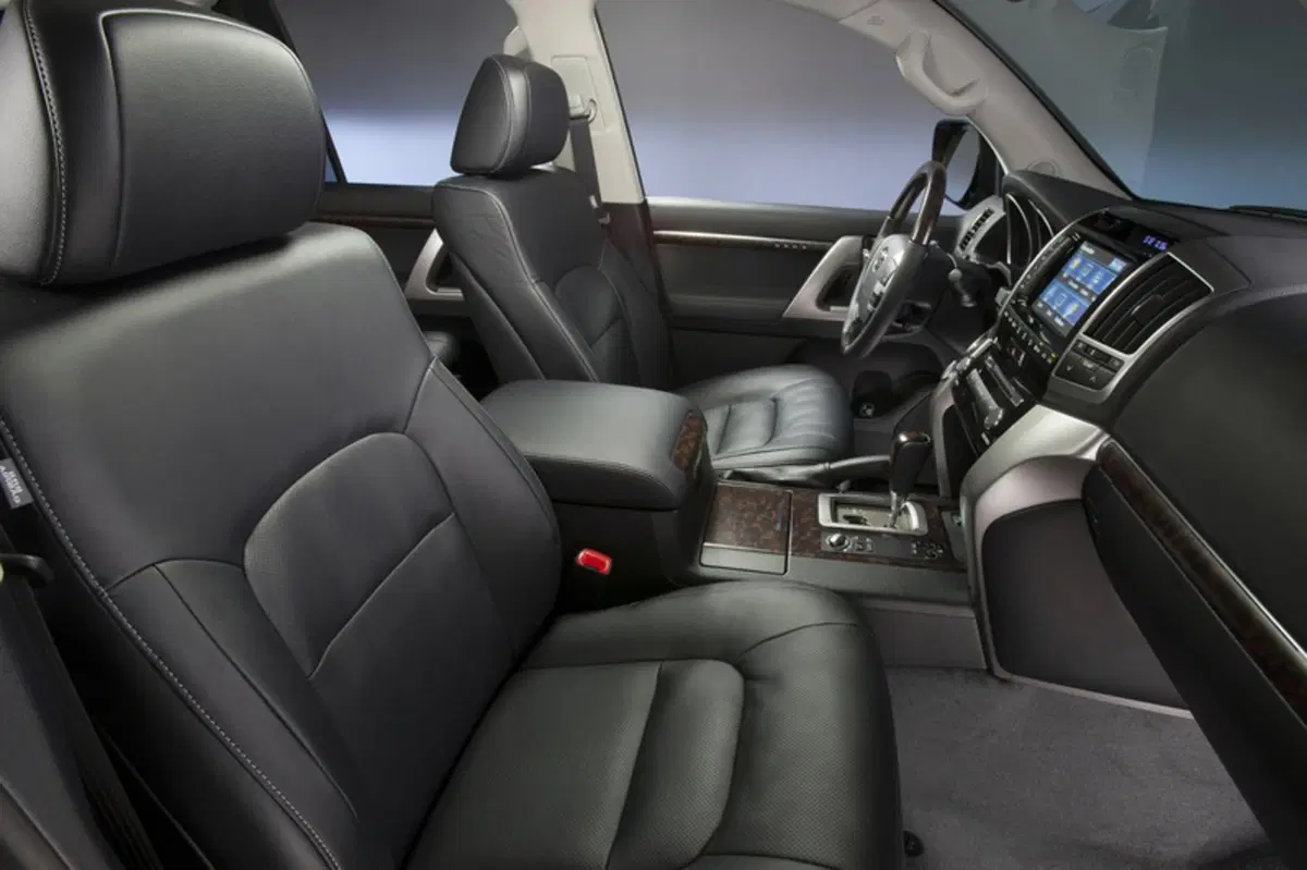 Toyota Land Cruiser V8 (2008-15) (24)