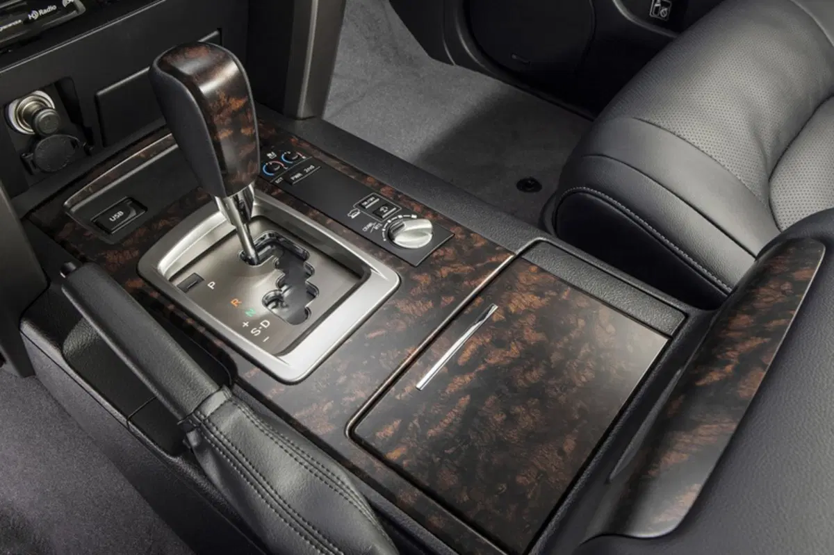 Toyota Land Cruiser V8 (2008-15) (26)