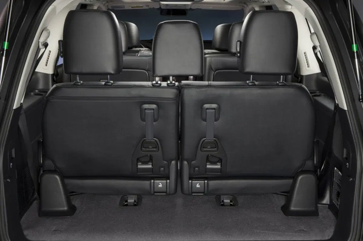 Toyota Land Cruiser V8 (2008-15) (27)