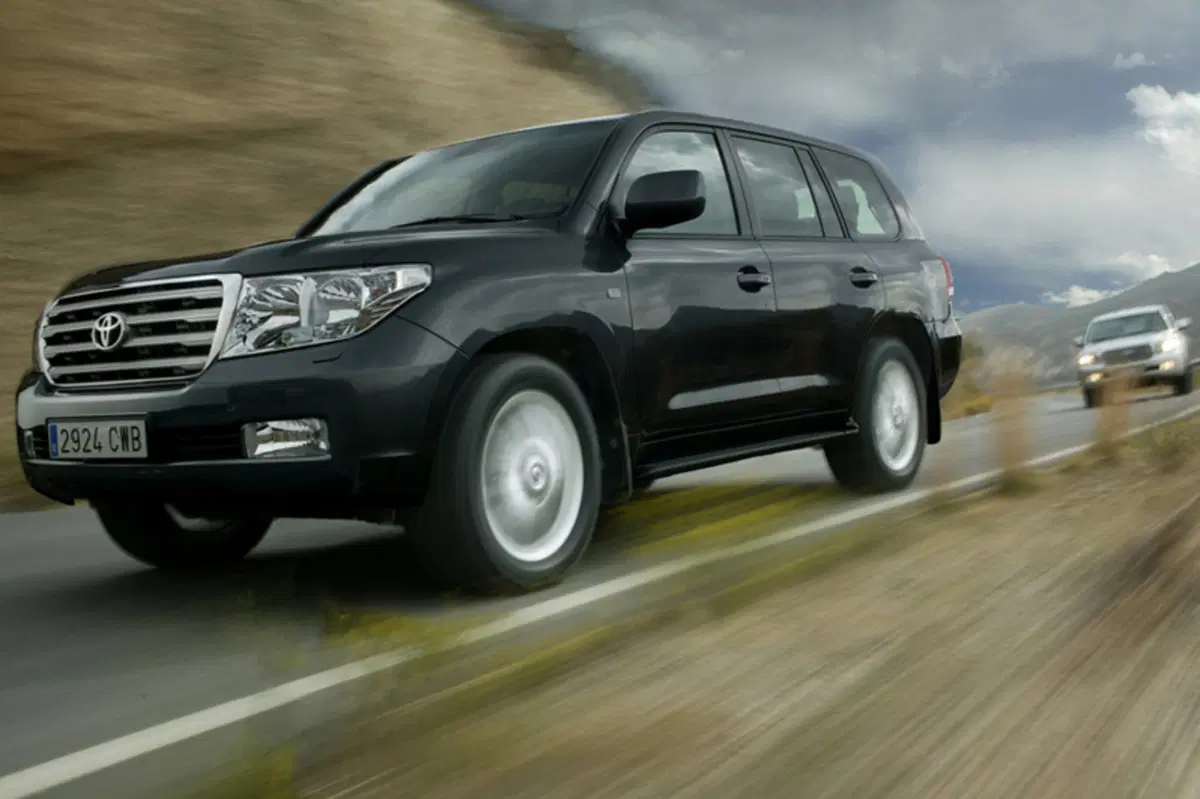 Toyota Land Cruiser V8 (2008-15) (44)