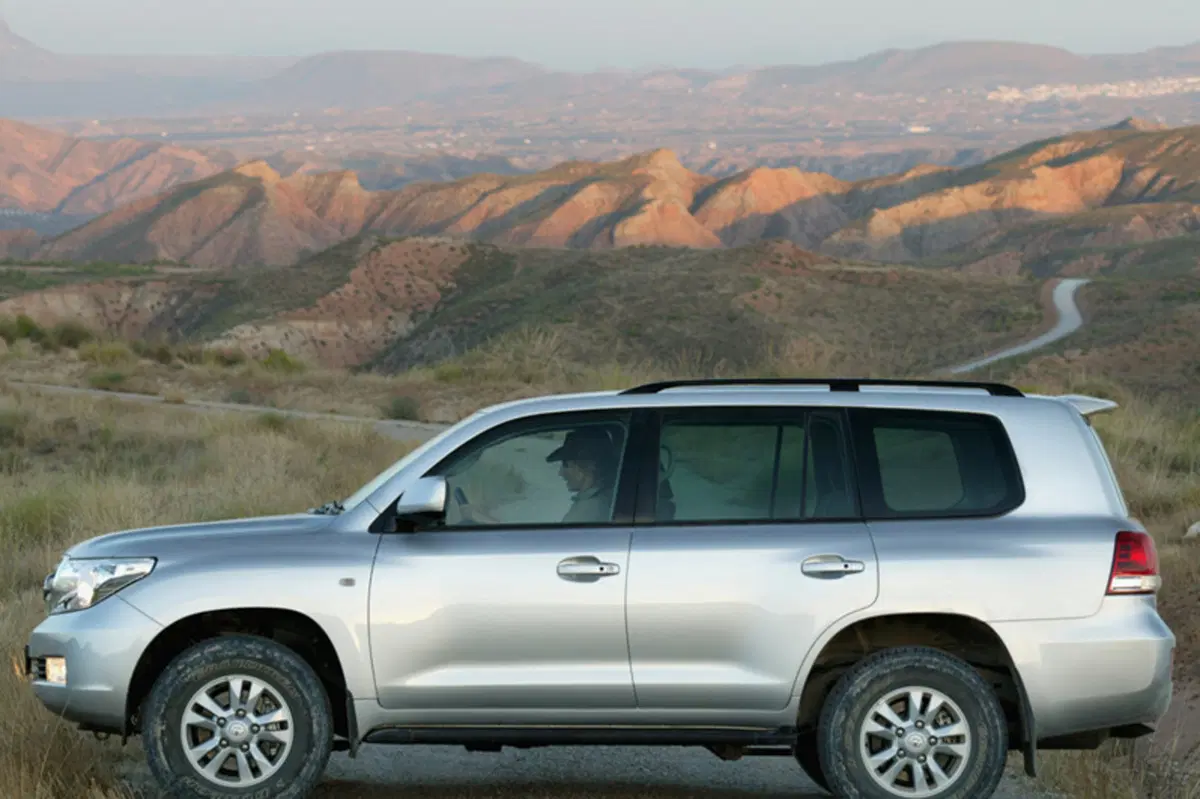 Toyota Land Cruiser V8 (2008-15) (45)