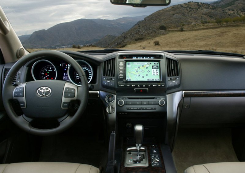 Toyota Land Cruiser V8 (2008-15) (49)