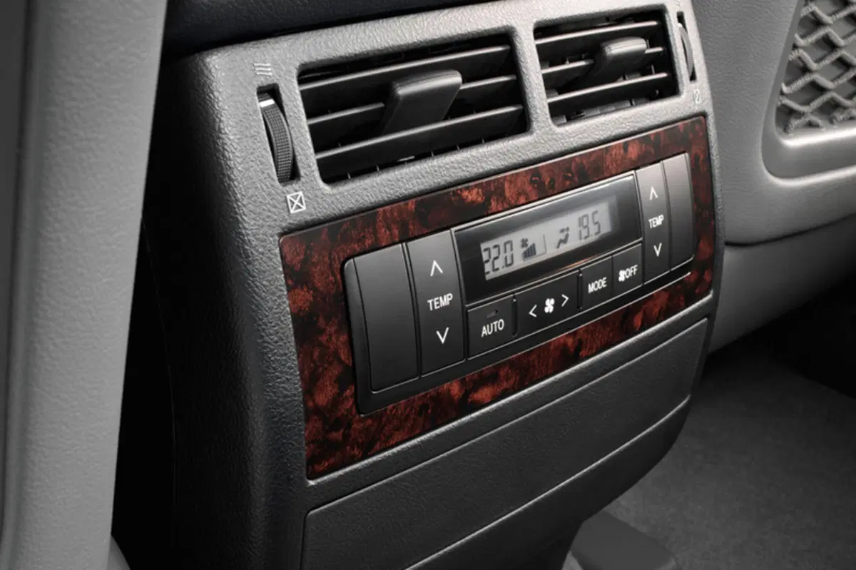 Toyota Land Cruiser V8 (2008-15) (53)