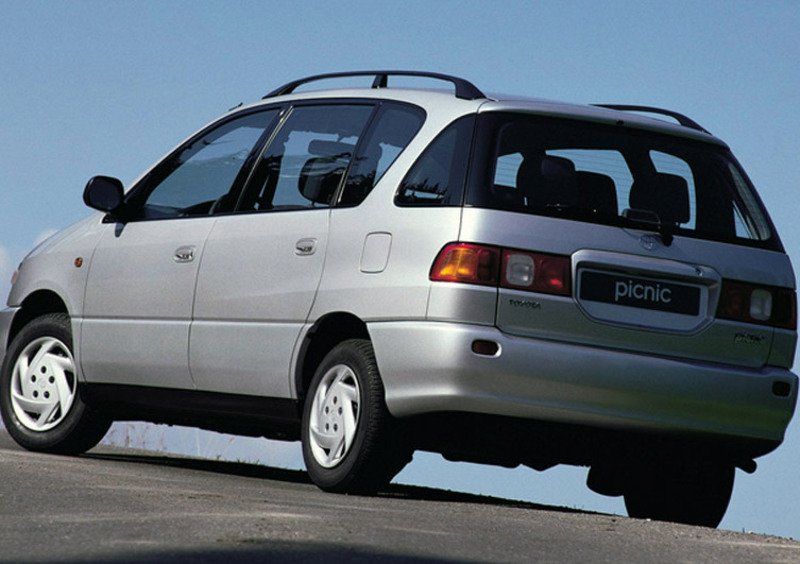 Toyota Picnic (1996-01) (2)